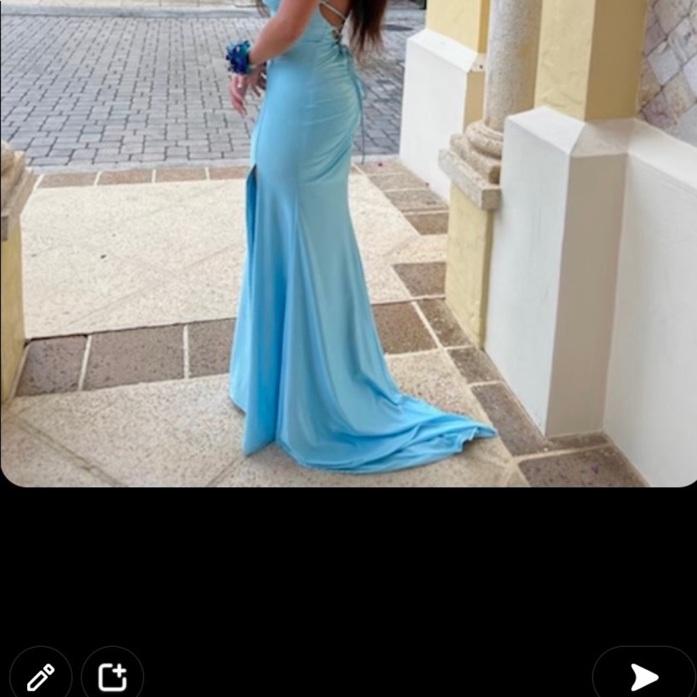 Used 1x for prom 2022. Had minor stain in the front . Has been dry cleaned.